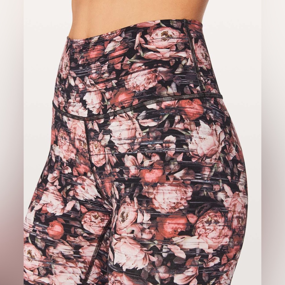 Lululemon Athletica Wunder Under Hi-Rise Tight *Nulux in Peony Multi Size 6 EUC - Picture 4 of 11